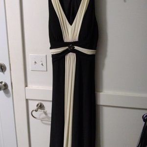 BEAUTIFUL formal dress worn only once!